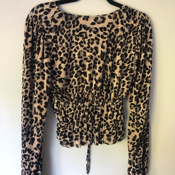 Leopard print Zara ruched long sleeve - Picture 4 of 4